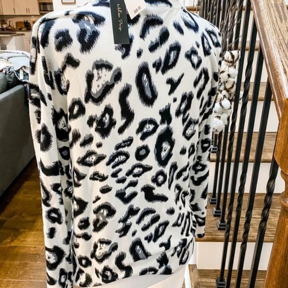 Melissa Paige Gray Leopard Print Crew Neck Sweater With Mock Collar Size Large - Picture 3 of 7